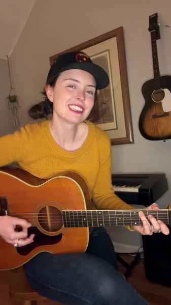 File:Maddie Denton with Guitar.png